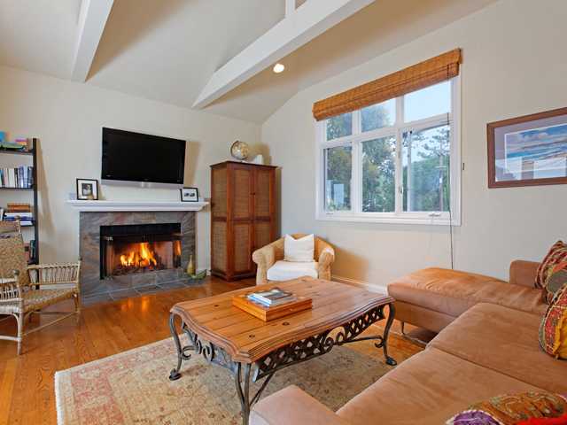 1316 Crest Road Del Mar, CA 92014 - Photo 18 of 25 The bonus family room or guest room, or teen getaway is so inviting and versatile you may have some difficulty determining who gets to use it!