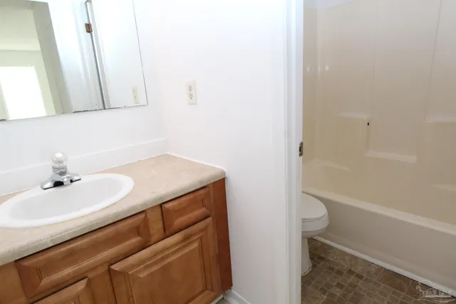 $1,075 | 50 Fulton Avenue, Unit D15, Pensacola, FL 32503