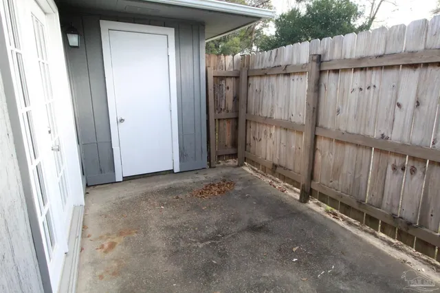 $1,075 | 50 Fulton Avenue, Unit D15, Pensacola, FL 32503