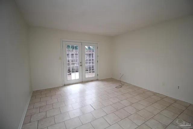 $1,075 | 50 Fulton Avenue, Unit D15, Pensacola, FL 32503