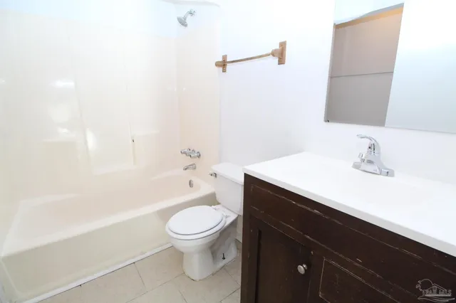 $1,075 | 50 Fulton Avenue, Unit D15, Pensacola, FL 32503