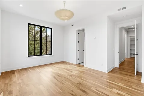 $6,246,996 | 818 Brentview Drive, Nashville, TN 37220