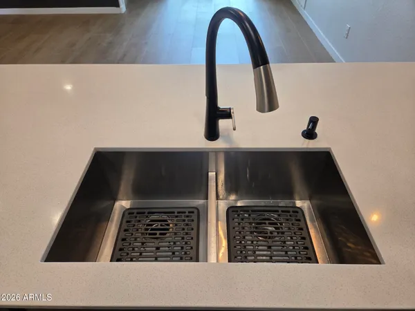 $2,280 | 9001 West Rancho Drive, Glendale, AZ 85305