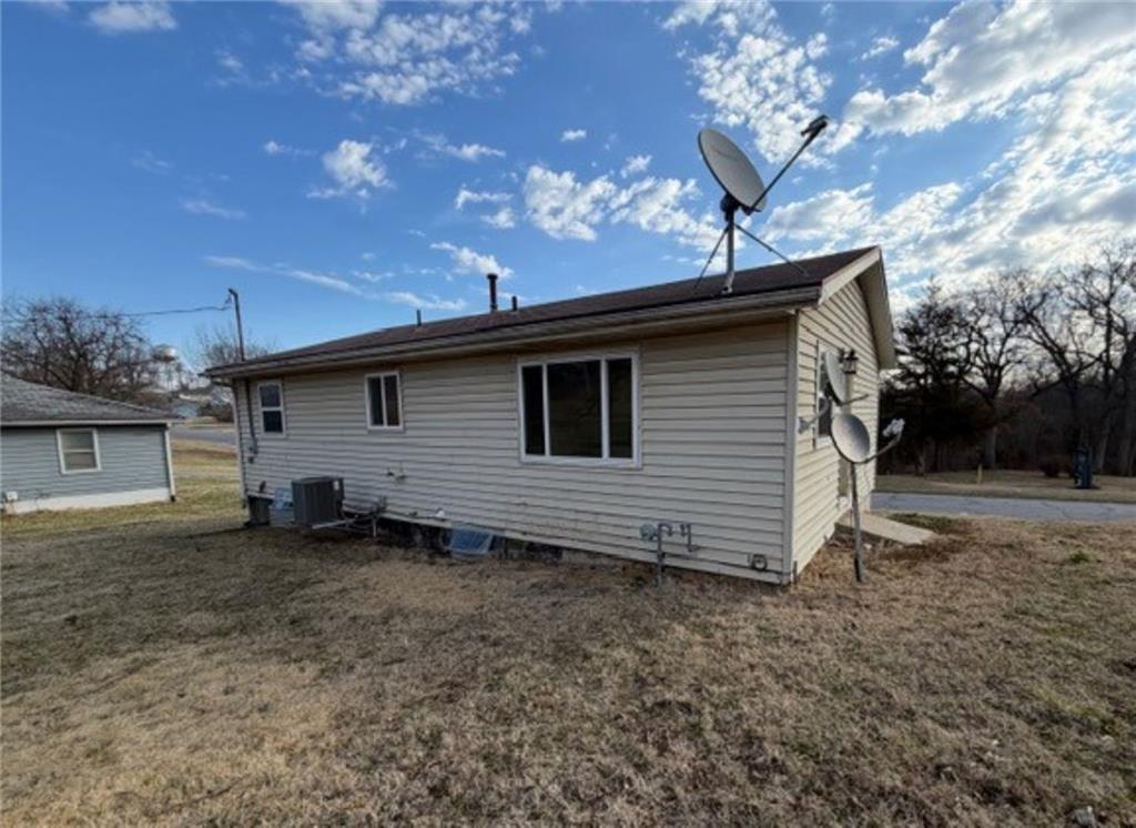 1421 South 6th Street Atchison, KS 66002 - Photo 2 of 27