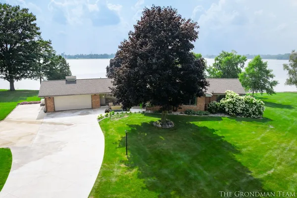 $675,000 | 10303 Orchard Lane, Lakeview, MI 48850
