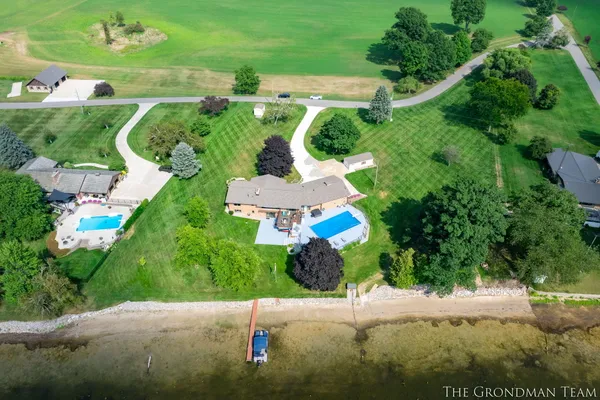 $675,000 | 10303 Orchard Lane, Lakeview, MI 48850