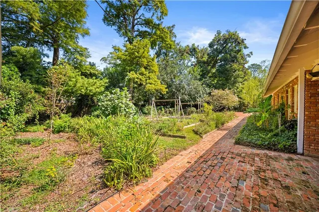 $365,000 | 5616 Navaho Trail, Alexandria, LA 71301