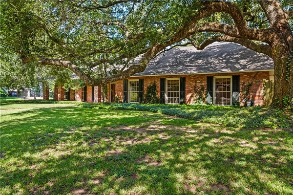 $365,000 | 5616 Navaho Trail, Alexandria, LA 71301
