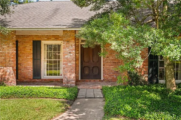 $365,000 | 5616 Navaho Trail, Alexandria, LA 71301