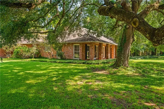 $365,000 | 5616 Navaho Trail, Alexandria, LA 71301