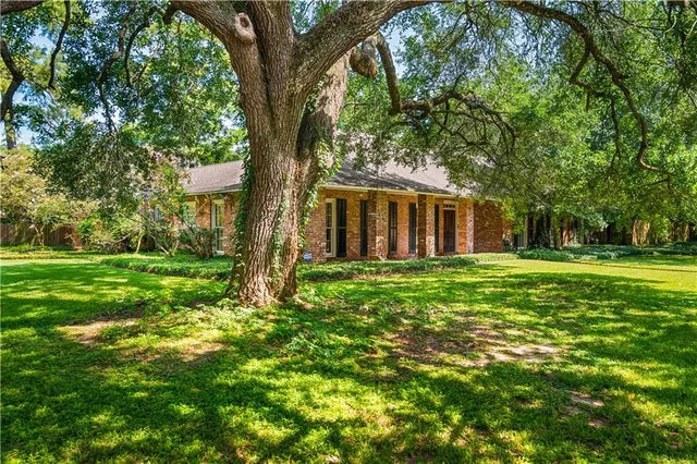 $365,000 | 5616 Navaho Trail, Alexandria, LA 71301