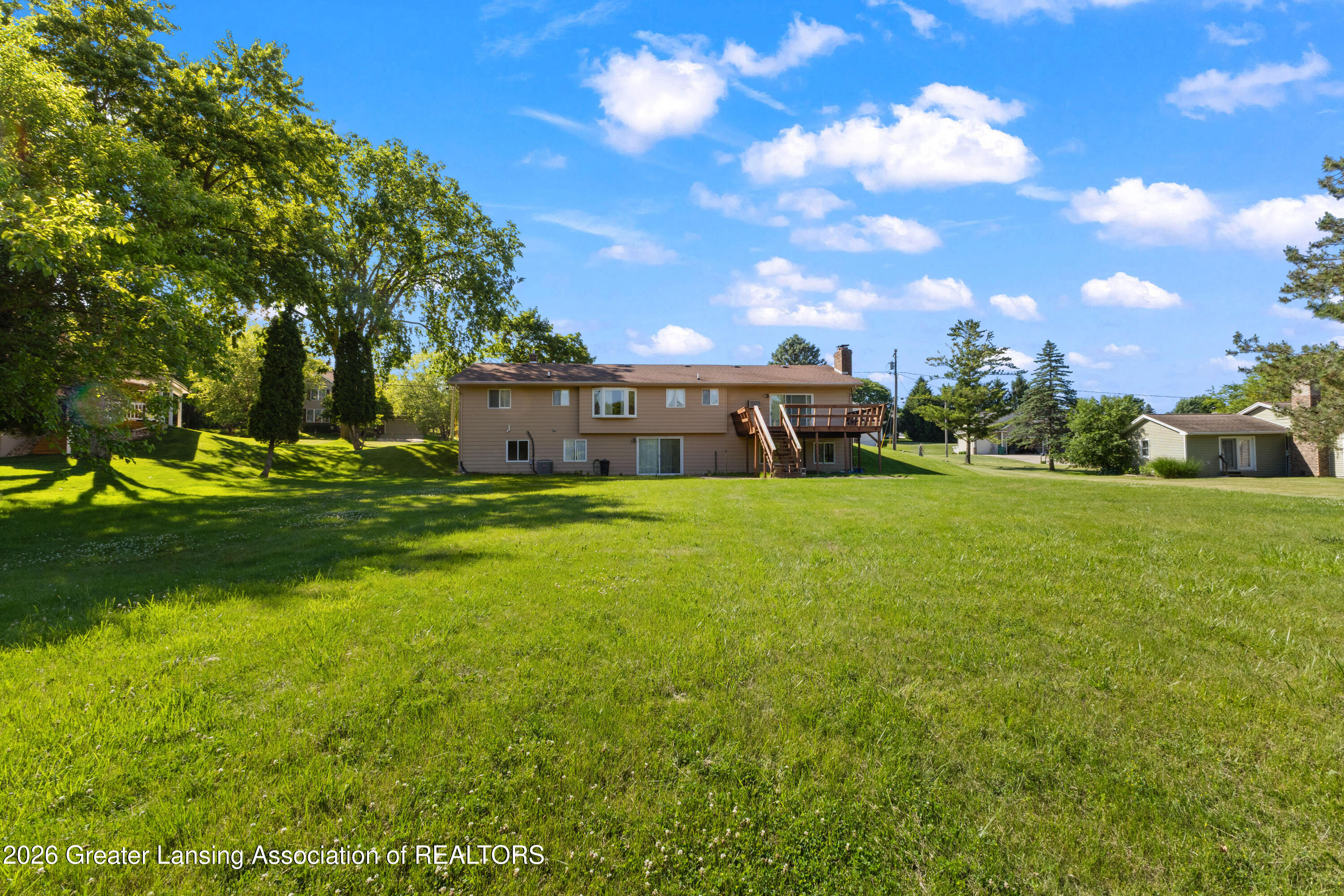 6822 Aberdeen Drive Dimondale, MI 48821 - Photo 7 of 47 IMG_2638