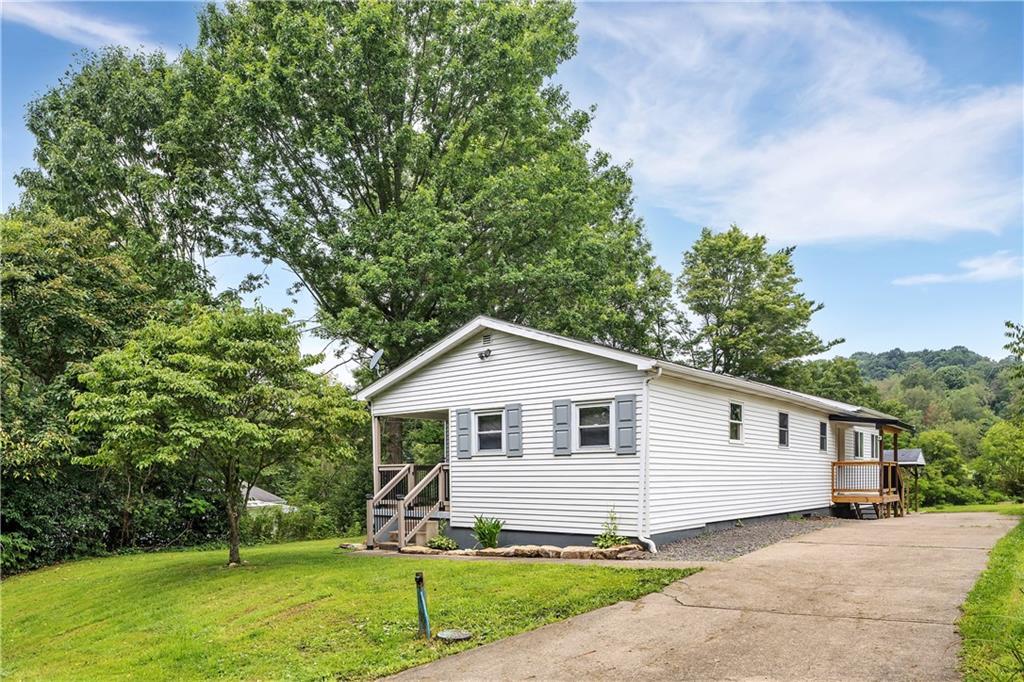 139 Booth Road Leechburg, PA 15656 - Photo 1 of 34 Gallery Image 1