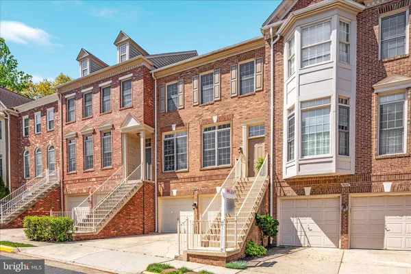 $975,000 | 9602 Lagersfield Circle, Vienna, VA 22181
