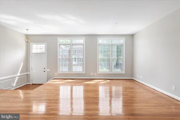 $975,000 | 9602 Lagersfield Circle, Vienna, VA 22181