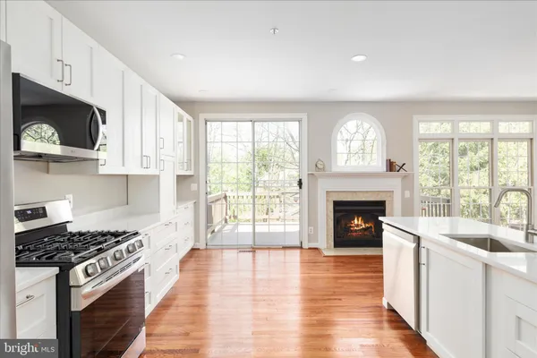 $975,000 | 9602 Lagersfield Circle, Vienna, VA 22181