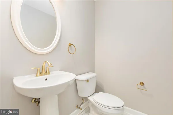 $975,000 | 9602 Lagersfield Circle, Vienna, VA 22181