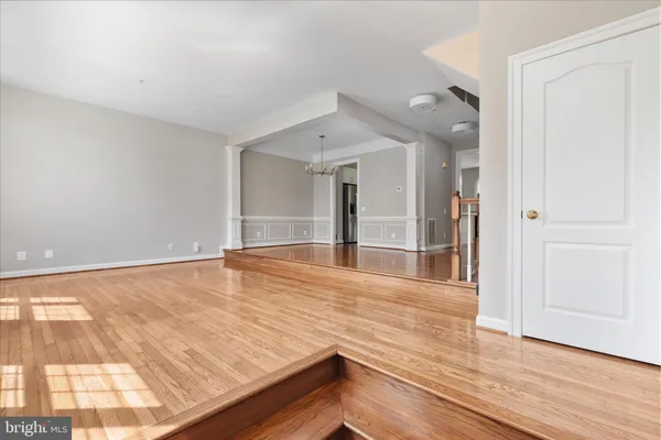 $975,000 | 9602 Lagersfield Circle, Vienna, VA 22181