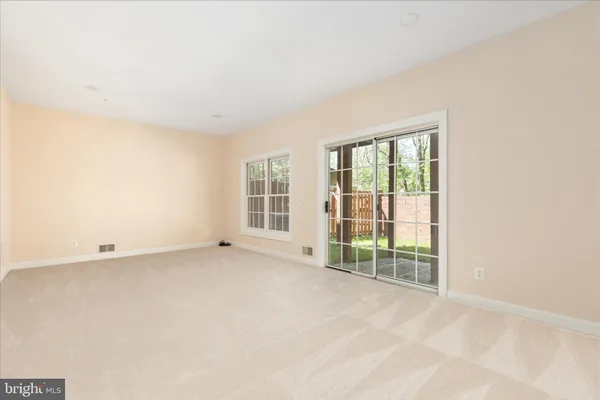 $975,000 | 9602 Lagersfield Circle, Vienna, VA 22181