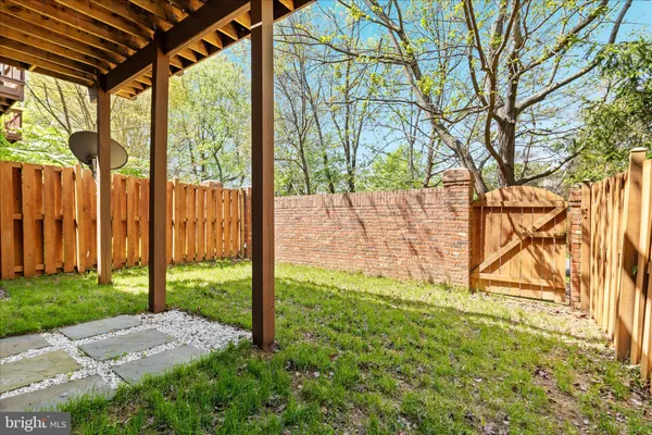 $975,000 | 9602 Lagersfield Circle, Vienna, VA 22181