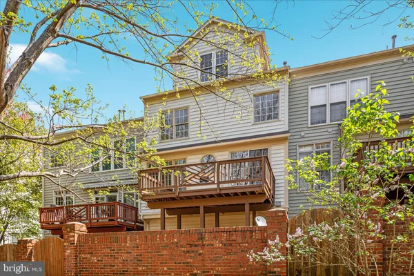 $975,000 | 9602 Lagersfield Circle, Vienna, VA 22181