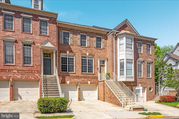 $975,000 | 9602 Lagersfield Circle, Vienna, VA 22181