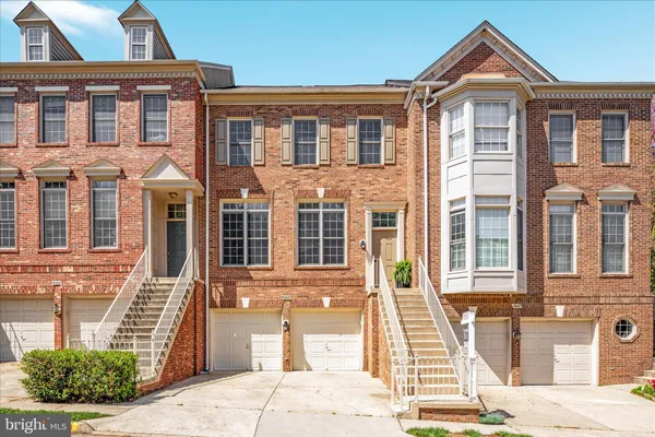 $975,000 | 9602 Lagersfield Circle, Vienna, VA 22181