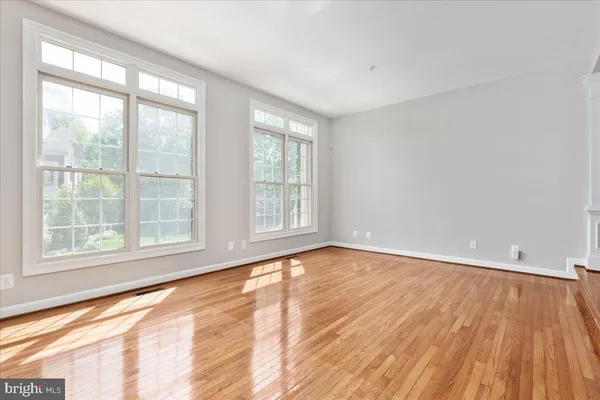 $975,000 | 9602 Lagersfield Circle, Vienna, VA 22181