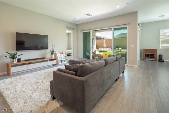 $2,820 | 832 Canonbury Street, Henderson, NV 89011