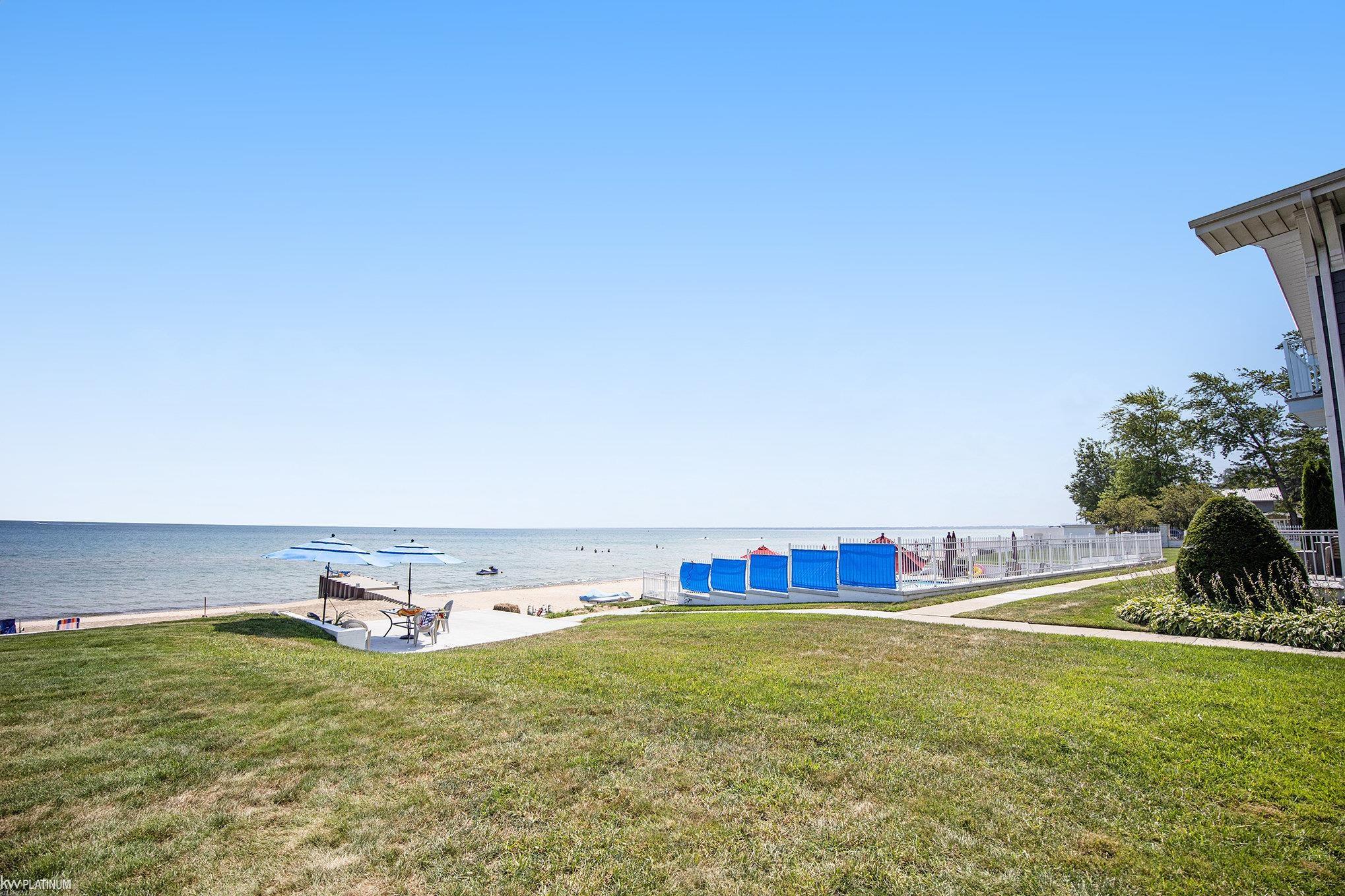 4510 Lakeshore Road Fort Gratiot, MI 48059 - Photo 20 of 22 50184786-ebe42054-6c09-43a1-b6b4-d9fe0d80916f.JPG