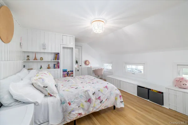 $899,000 | 1885 Washington Avenue, Seaford, NY 11783