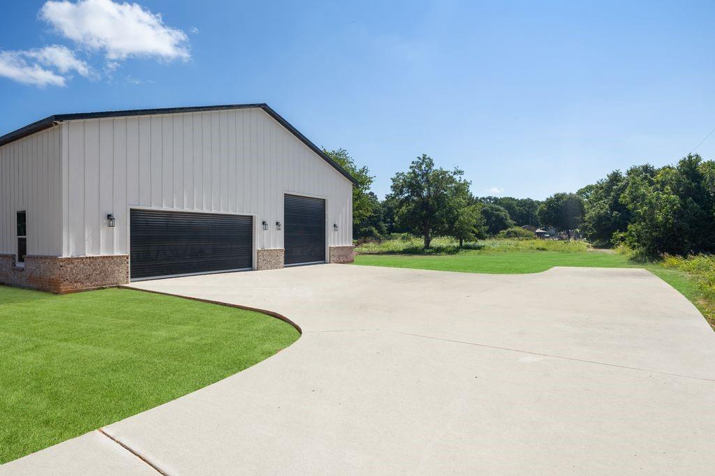 181 County Road 4757 Rhome, TX 76078 - Photo 35 of 38 Gallery Image 35