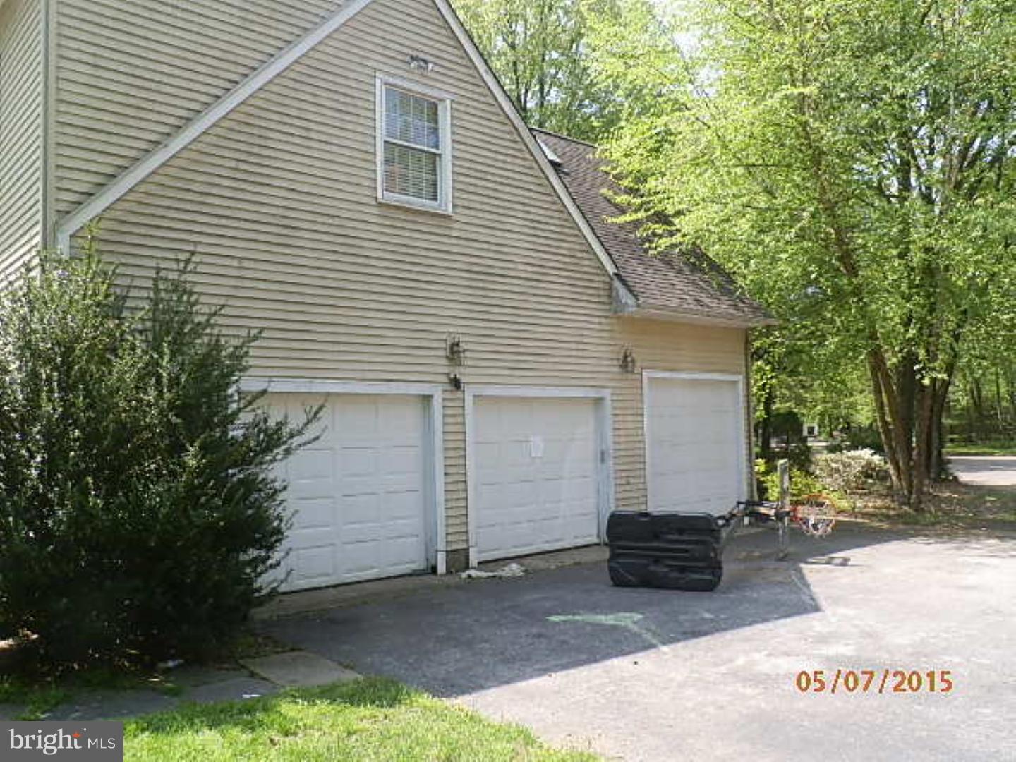 10 Winterberry Road Moorestown, NJ 08057 - Photo 2 of 5