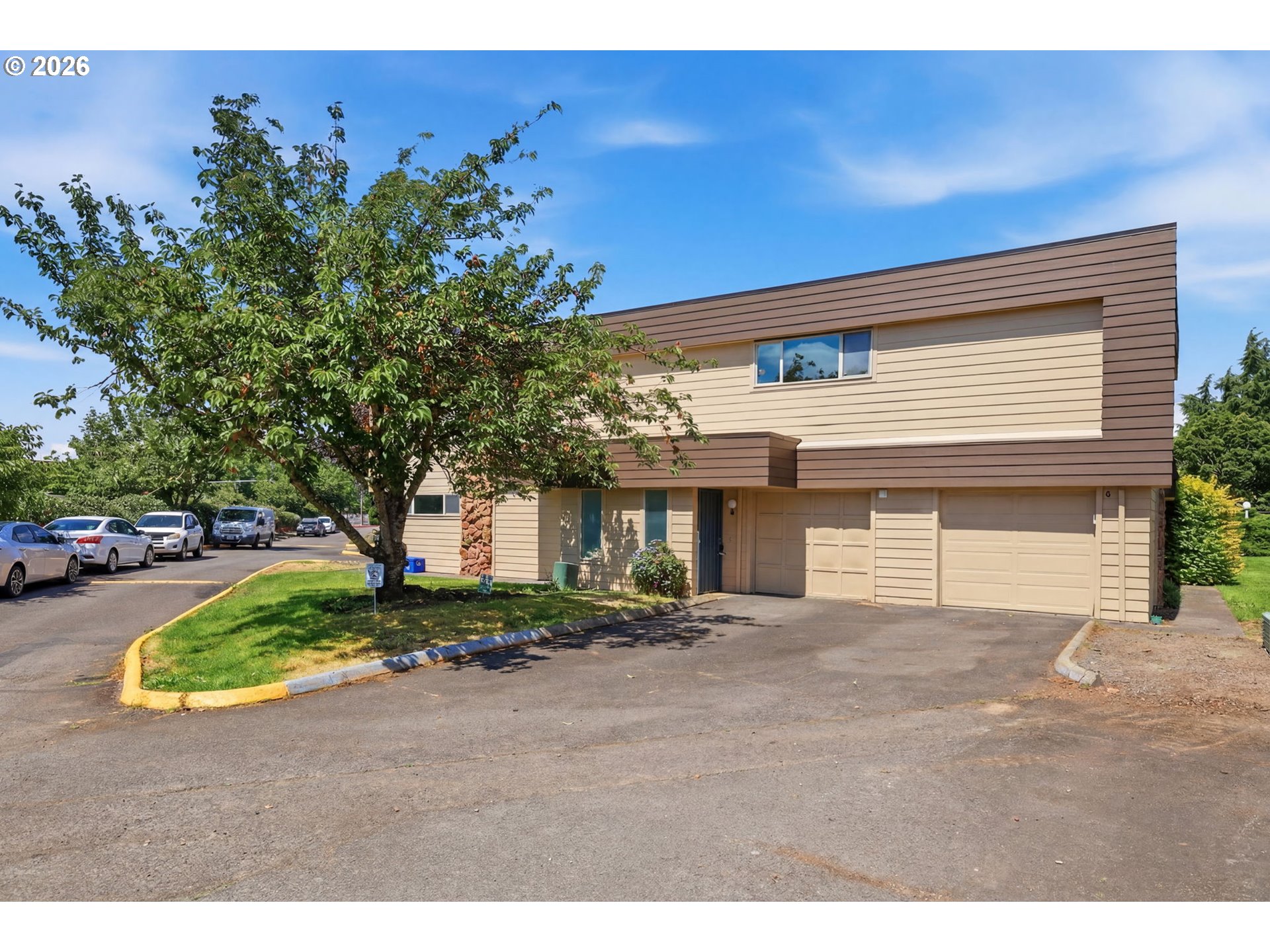 2727 Gateway Street, Unit 6 Springfield, OR 97477 - Photo 1 of 36
