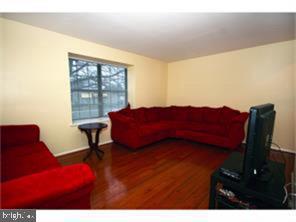 8926 Ridge Avenue Philadelphia, PA 19128 - Photo 3 of 19 Gallery Image 3