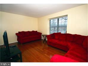 8926 Ridge Avenue Philadelphia, PA 19128 - Photo 4 of 19 Gallery Image 4