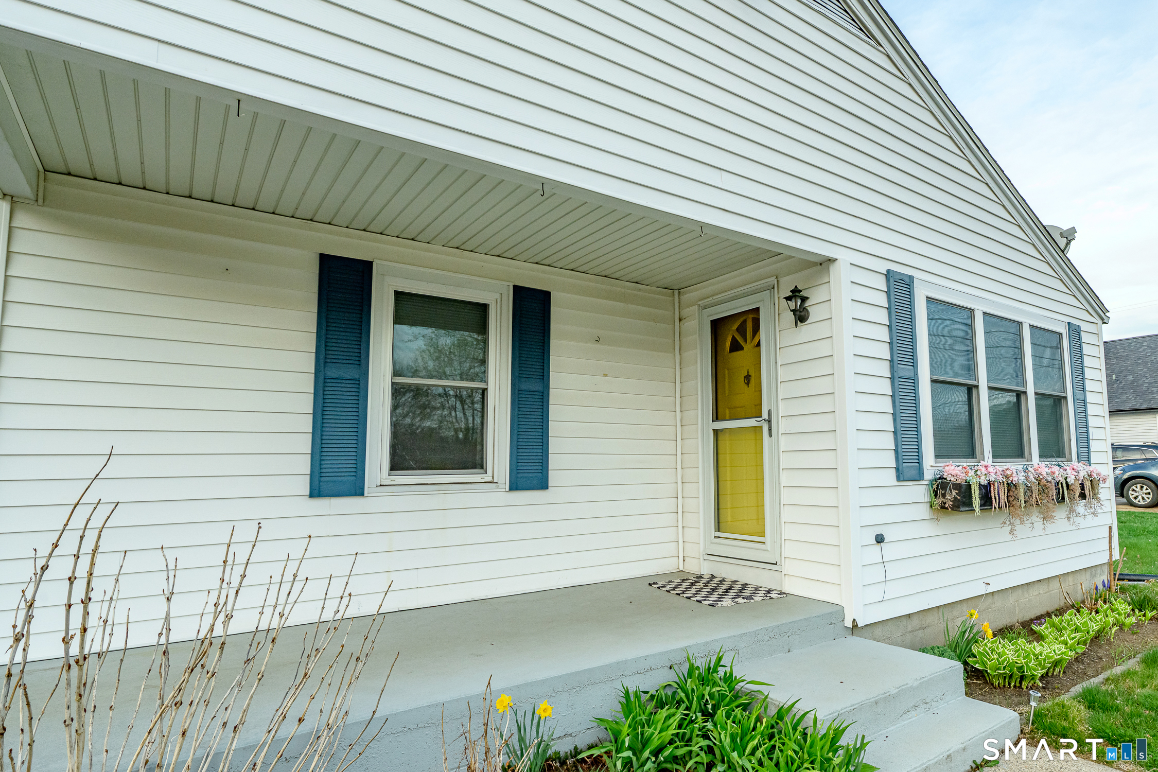 14 Walnut Street Killingly, CT 06239 - Photo 3 of 35
