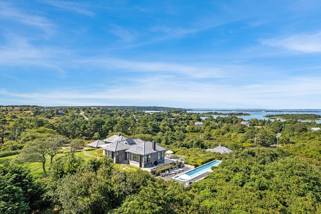 2 Squibnocket Road Chilmark, MA 02535 - Photo 6 of 42 a view of a city