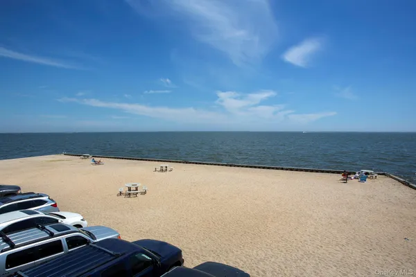 $3,705 | 333 Candee Avenue, Unit E2, Sayville, NY 11782