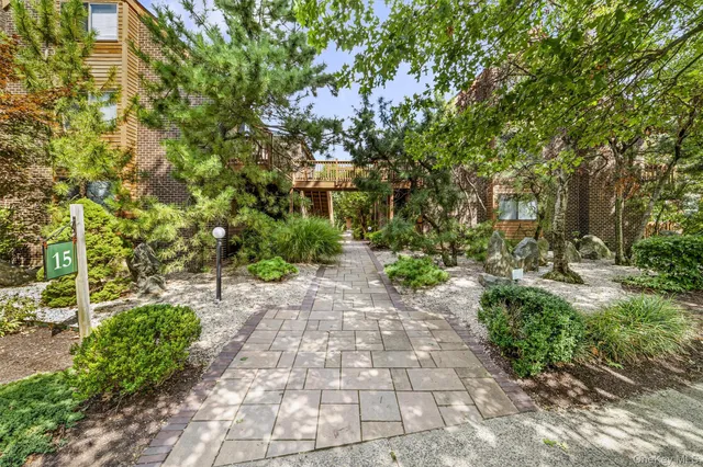 $565,000 | 15 Greenridge Avenue, Unit 25F, White Plains, NY 10605