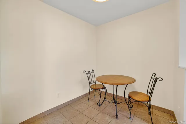 $565,000 | 15 Greenridge Avenue, Unit 25F, White Plains, NY 10605