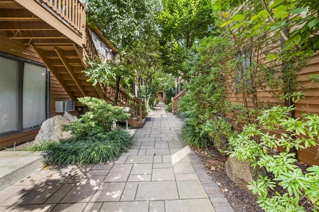 $565,000 | 15 Greenridge Avenue, Unit 25F, White Plains, NY 10605