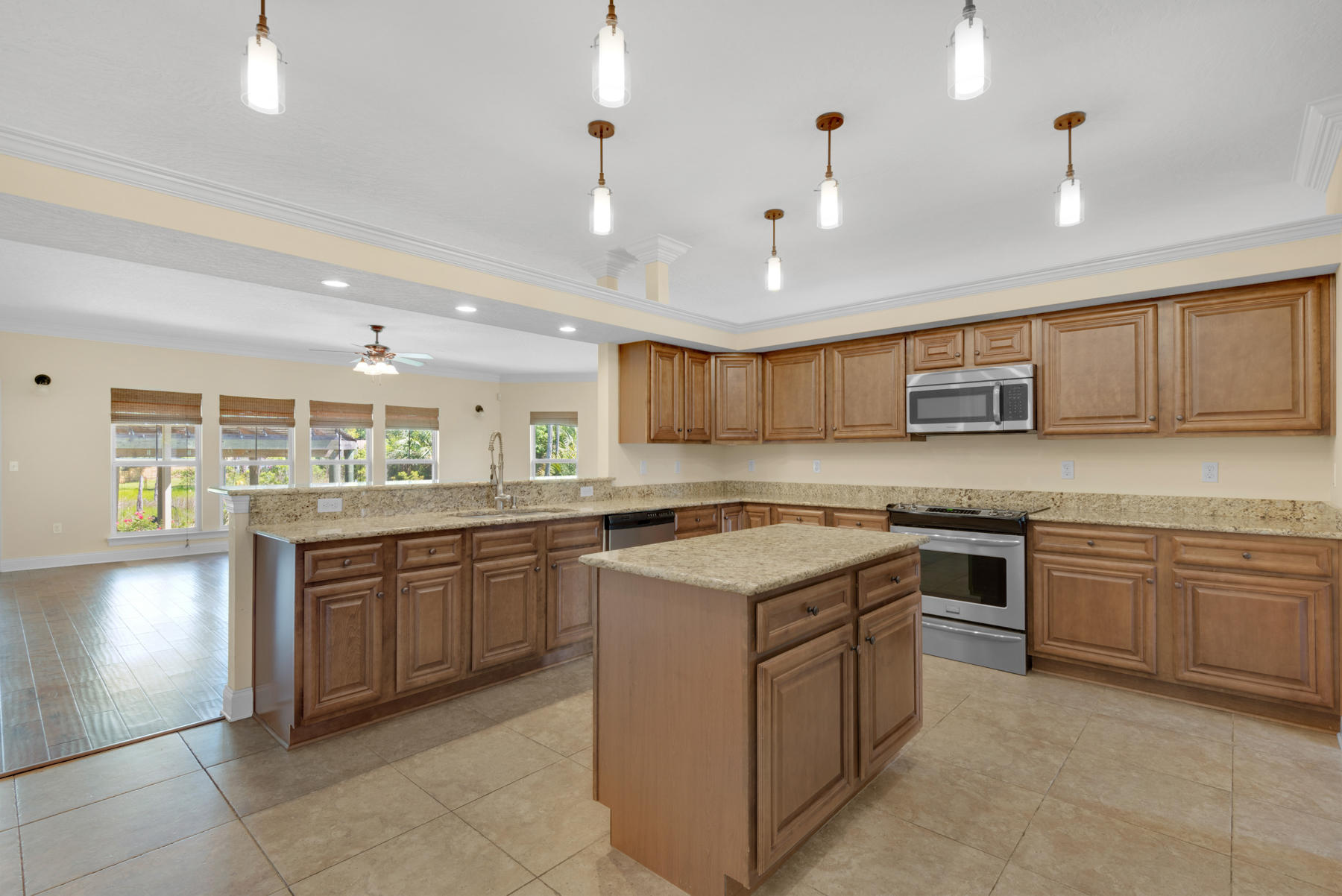 59 Ferry Road Northeast Fort Walton Beach, FL 32548 - Photo 13 of 38 59 Ferry Rd NE_20190423_093