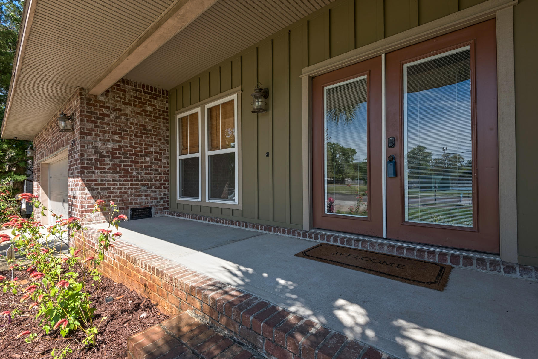 59 Ferry Road Northeast Fort Walton Beach, FL 32548 - Photo 3 of 38 59 Ferry Rd NE_20190423_043