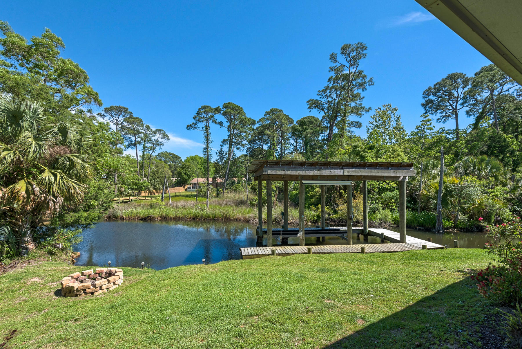 59 Ferry Road Northeast Fort Walton Beach, FL 32548 - Photo 34 of 38 59 Ferry Rd NE_20190423_203