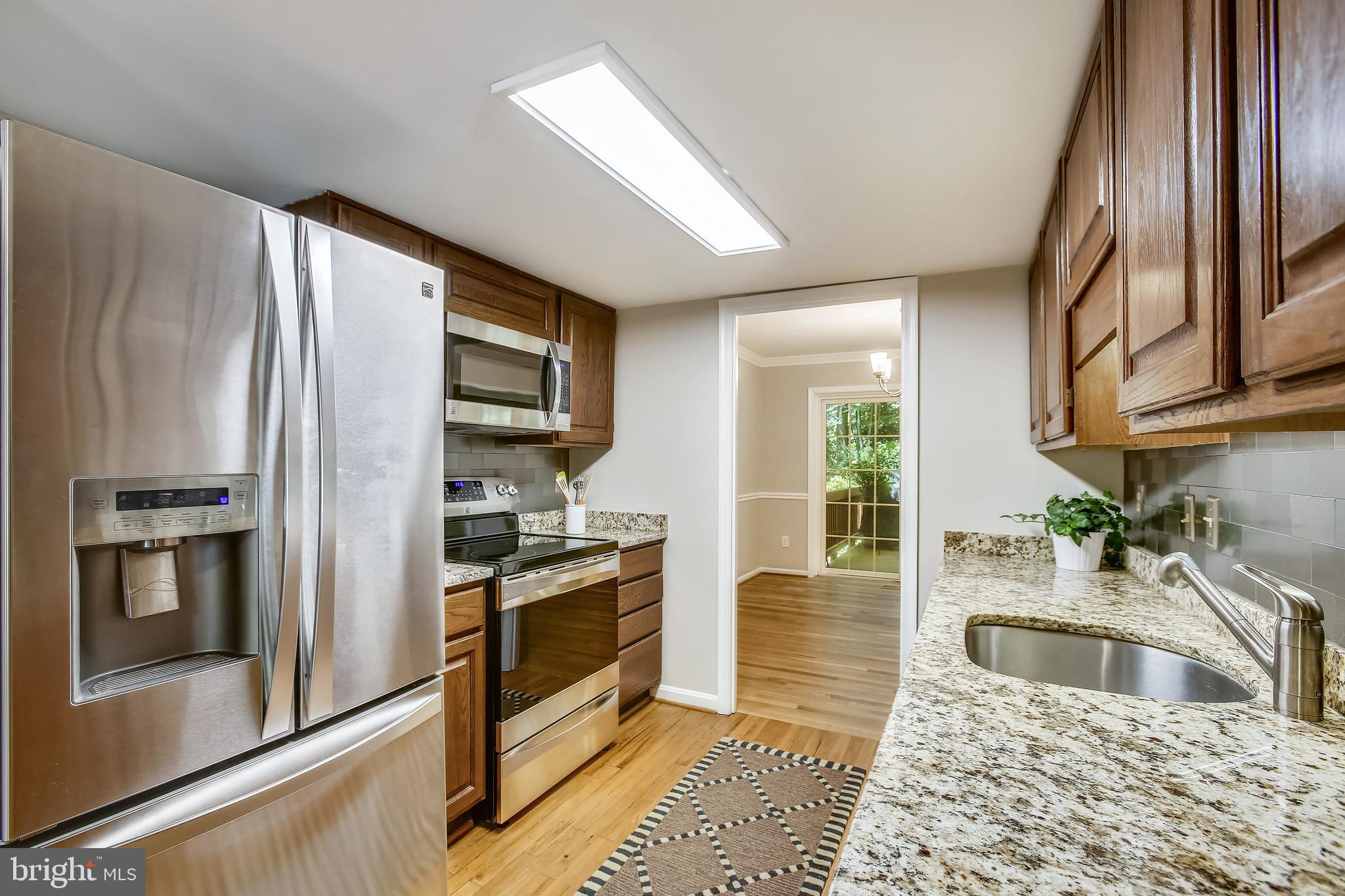 2180 Pond View Court Reston, VA 20191 - Photo 11 of 35 Stainless appliances