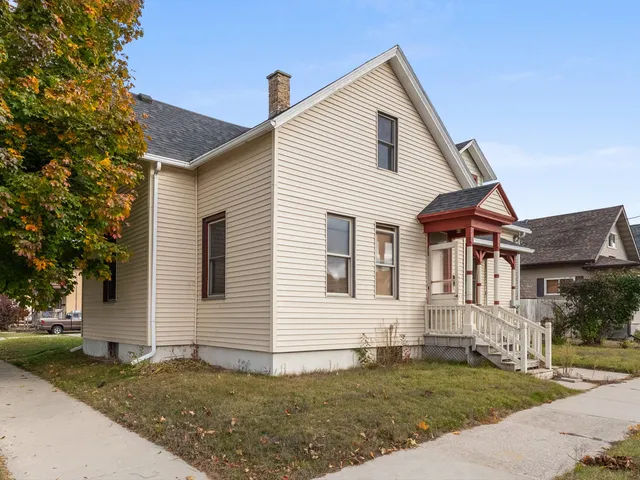 $85,000 | 1816 Wollmer Street, Manitowoc, WI 54220