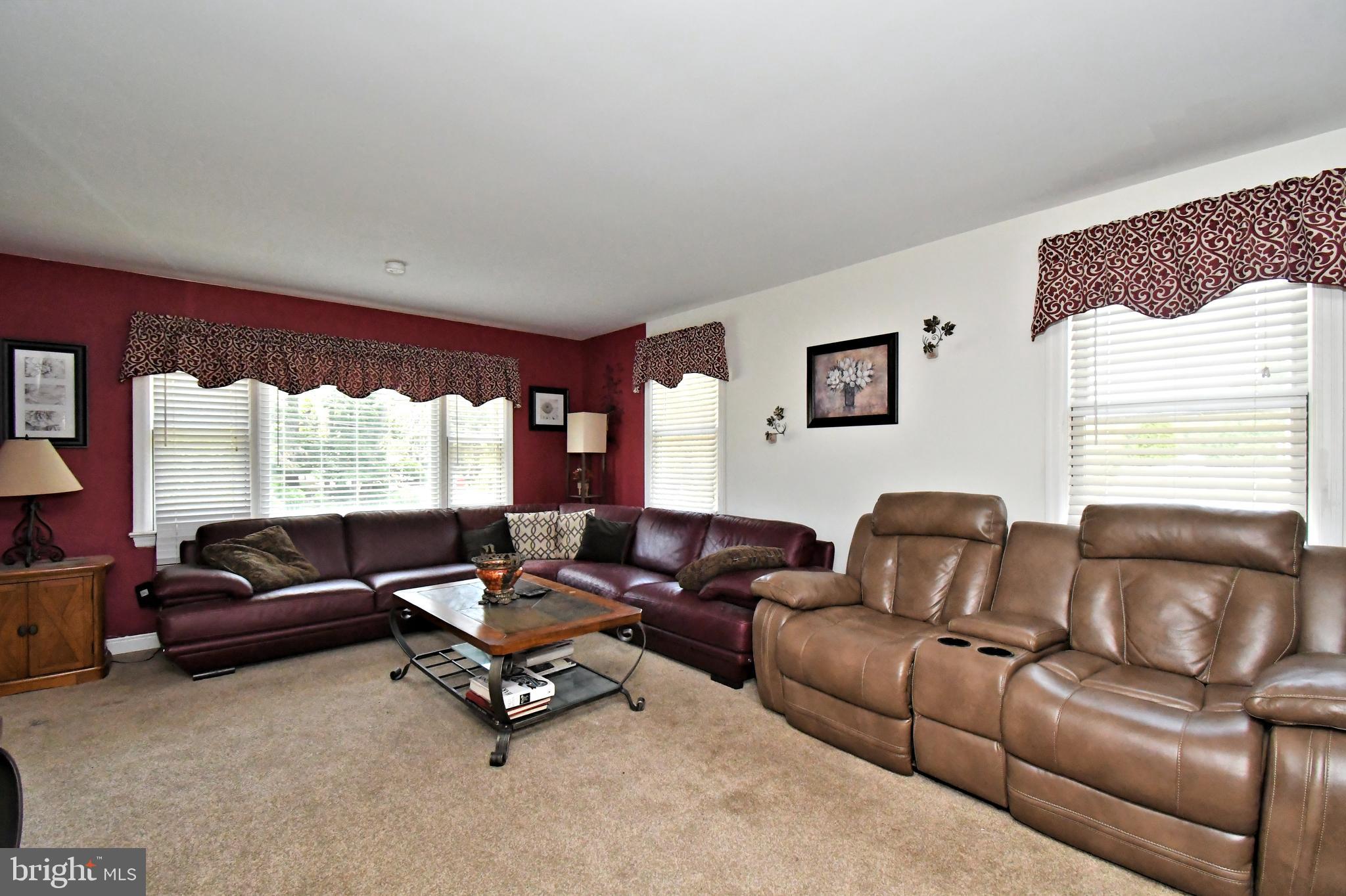 551 Walter Road Warminster, PA 18974 - Photo 6 of 45