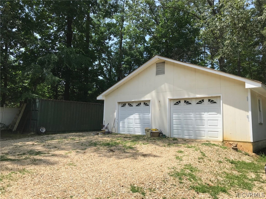 13112 Pole Run Road Disputanta, VA 23842 - Photo 11 of 12 Gallery Image 11