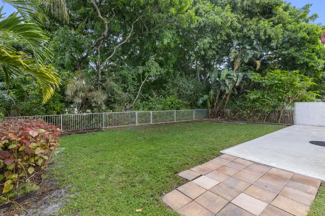 $3,000 | 7469 Kingsley Court, Lake Worth, FL 33467